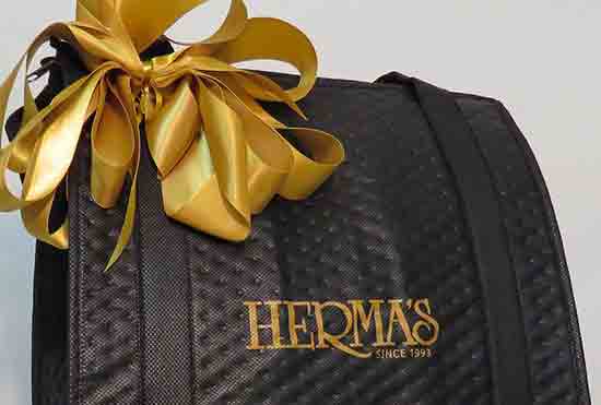 insulated bag with ribbon